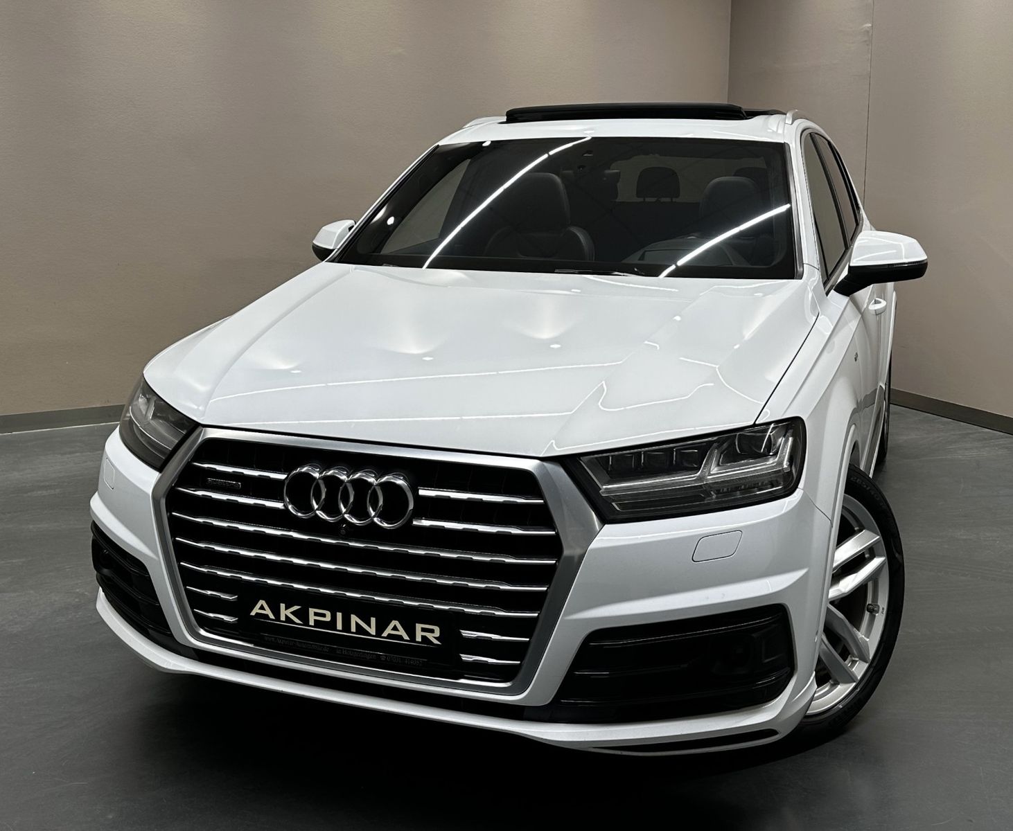 AUDI Q7 3.0 TDI quattro S-Line **7-SITZER*PANO*360°**