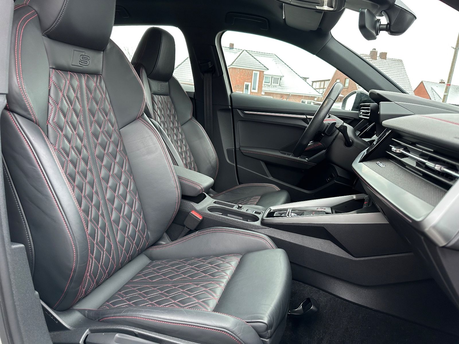 Fahrzeugabbildung Audi S3 Sportback 2.0 TFSI quattro Matrix/Business