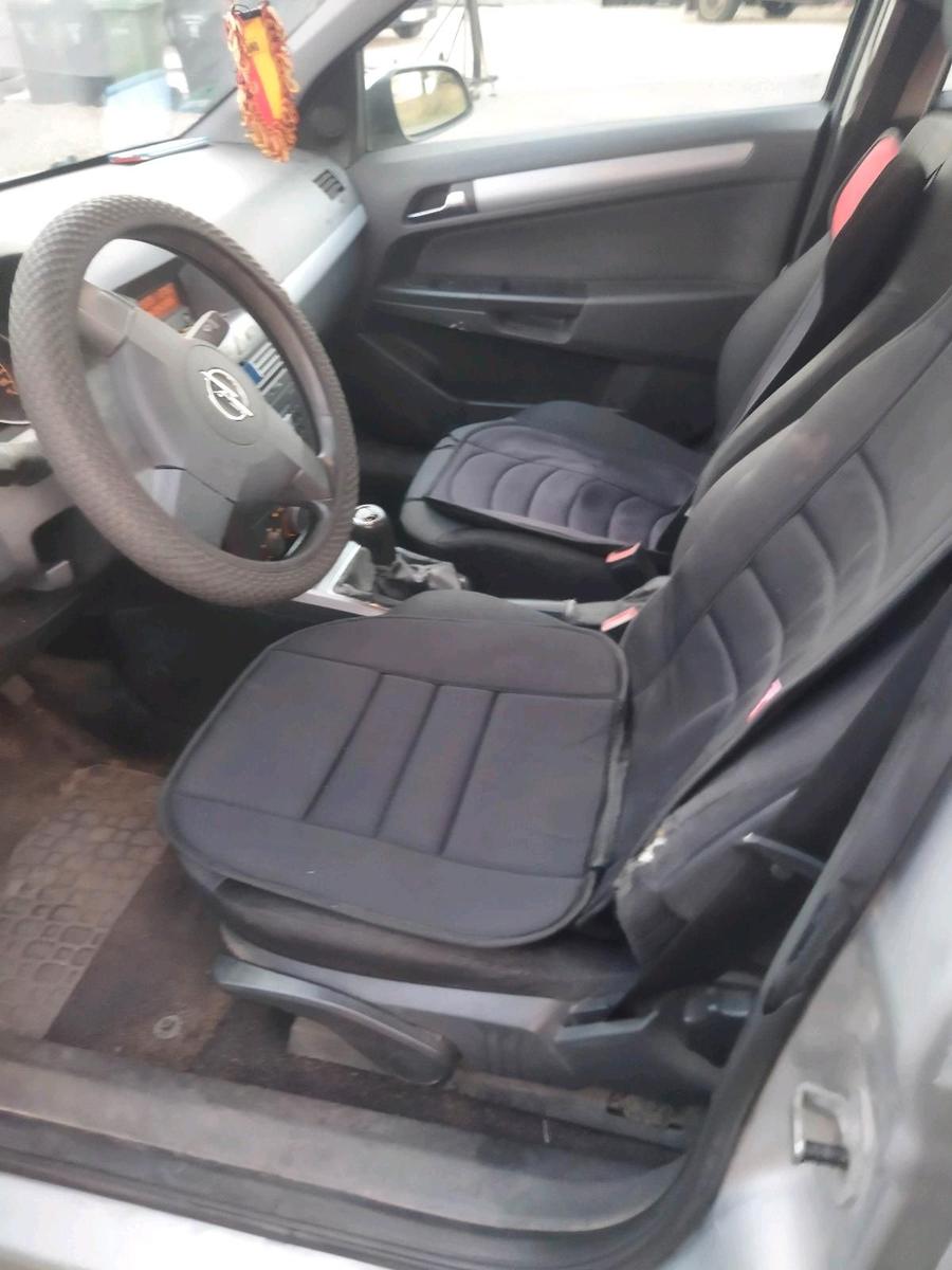Opel Astra 2005 — photo 7