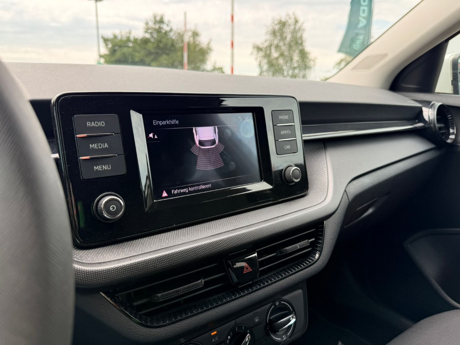 Fahrzeugabbildung SKODA Fabia 95PS 5-Gang*PDC*LED*SHZ*SmartLink
