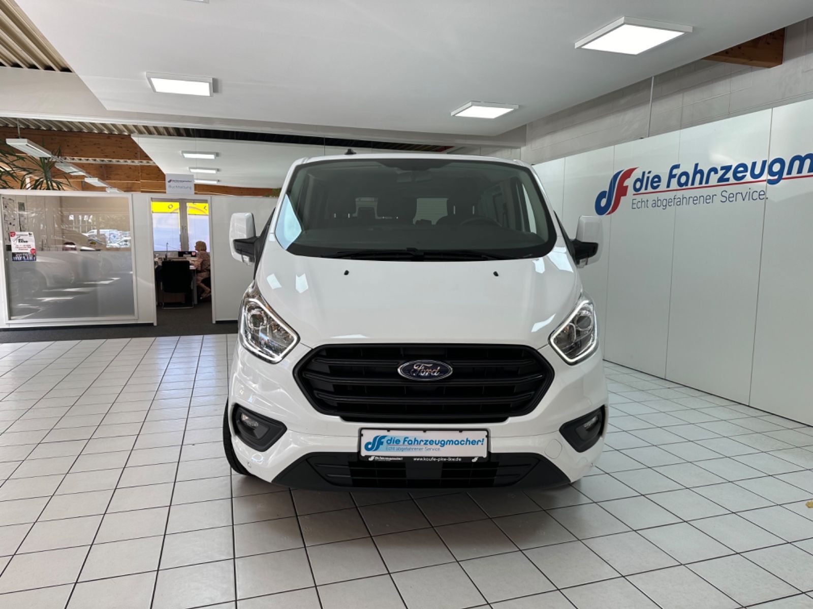 Fahrzeugabbildung Ford Transit Custom Kombi 320 L1 Trend *Doppel Klima*