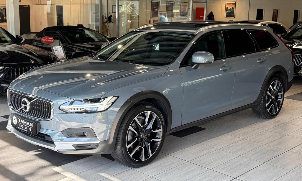Volvo V90 Cross Country