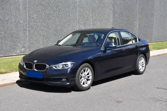 BMW 320d Advantage LIM./NAVI/R-CAM/SHZ/LEDER/H&amp;K/EU6