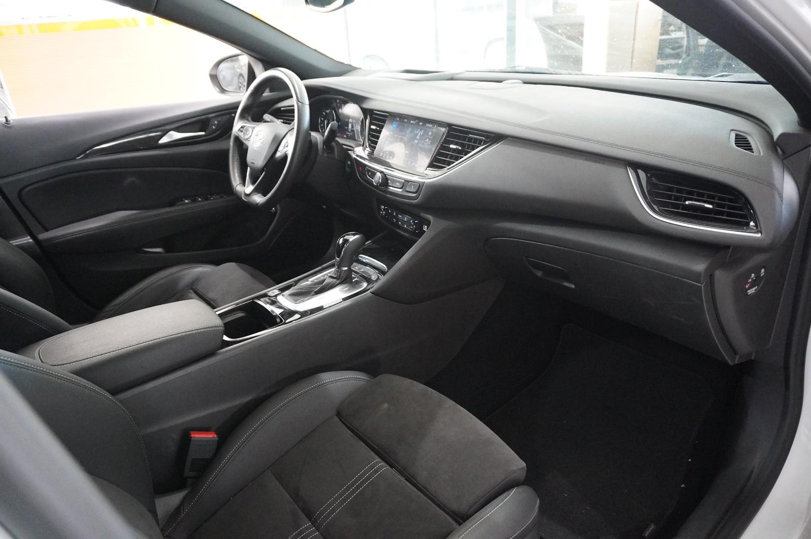 Opel Insignia B ST 2.0D UTLIMATE NAVI/LED/KAMERA/AHK