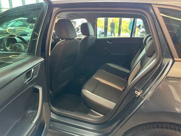 Skoda Rapid*KLIMAAUTO*SZHZ*CARPLAY*NAVI*TEMPO*TÜV0927
