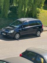 Opel Zafira 2.2 direct Edition Edition - Opel Zafira Gebrauchtwagen in Freiburg