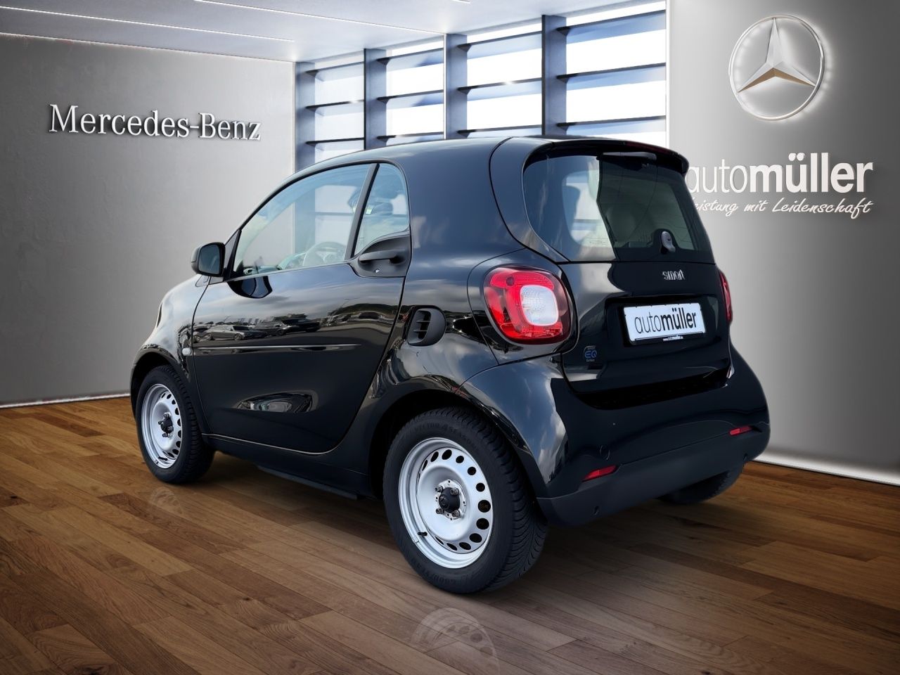 Fahrzeugabbildung Smart smart EQ fortwo 22KW+SITZHEIZ+KLIMAAUTO+DAB+USB