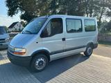 Renault Master - Renault Master mit Benzin-Antrieb