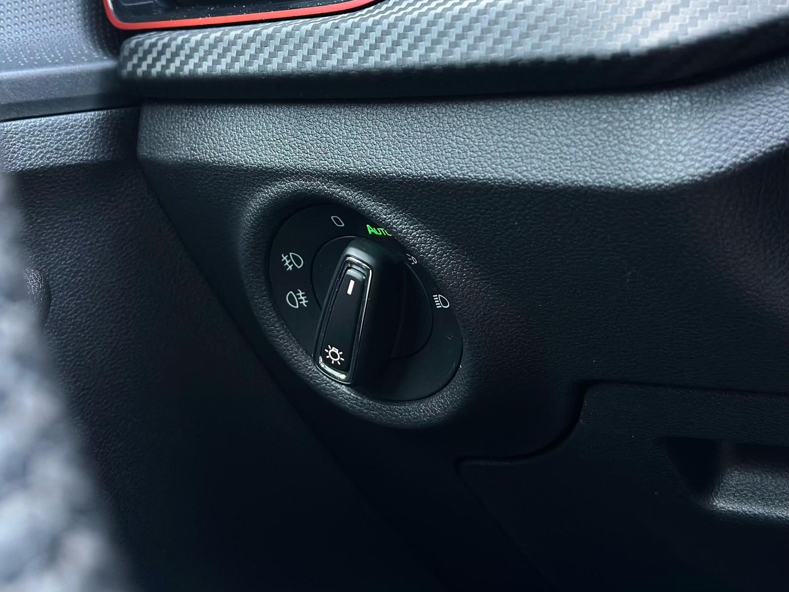 SKODA Scala 1.5TSI MONTE CARLO LED#KEYLESS#NAVI#SPUR - Image 19