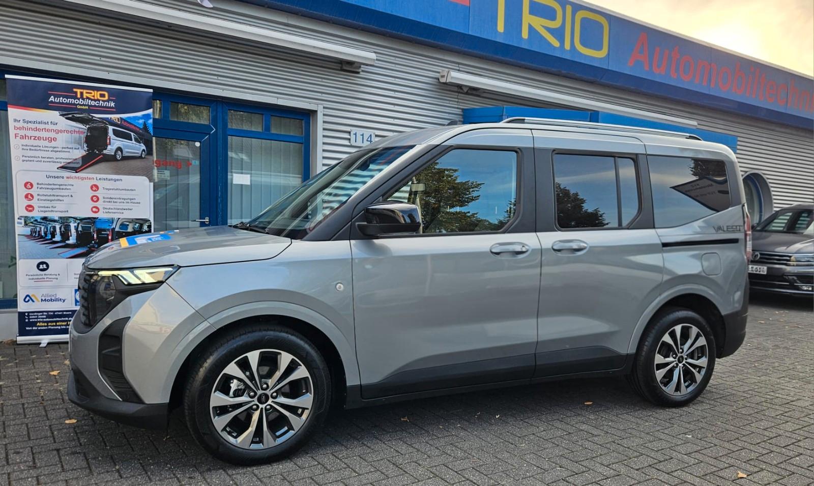 Ford Tourneo Courier Titanium Behindertengerecht