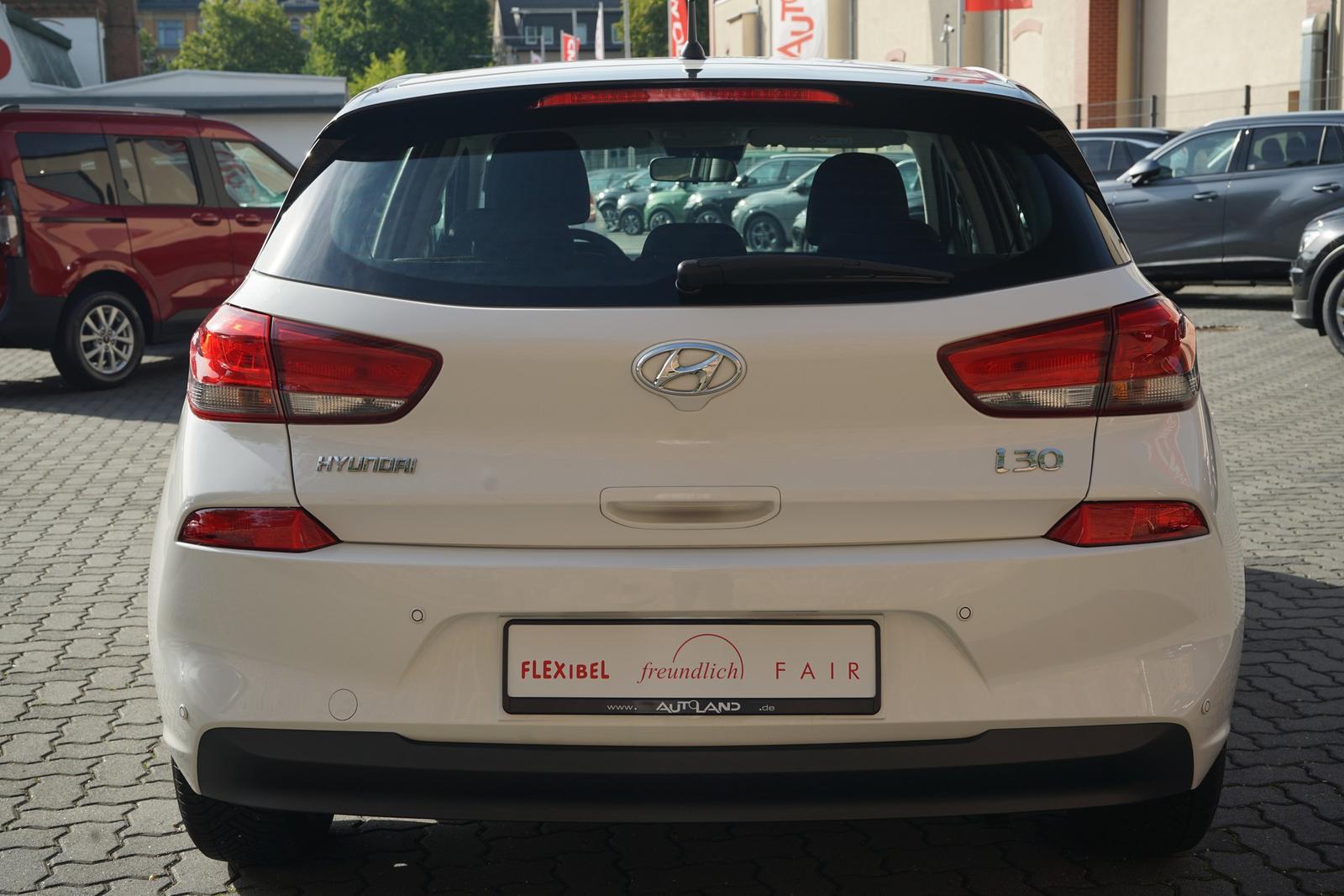 Hyundai i30 1.4 Pure Tempomat PDC Klima Tagfahrlicht USB