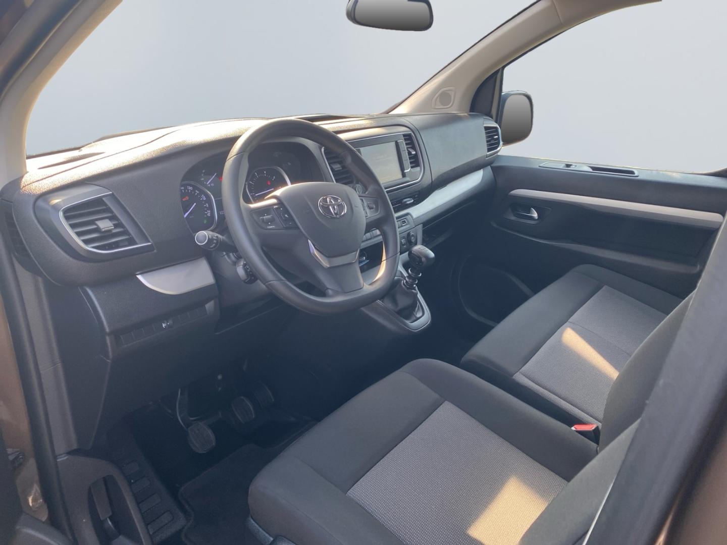 Toyota Proace Verso 2.0D L2 Shuttle Comfort *9-Si*RCam*