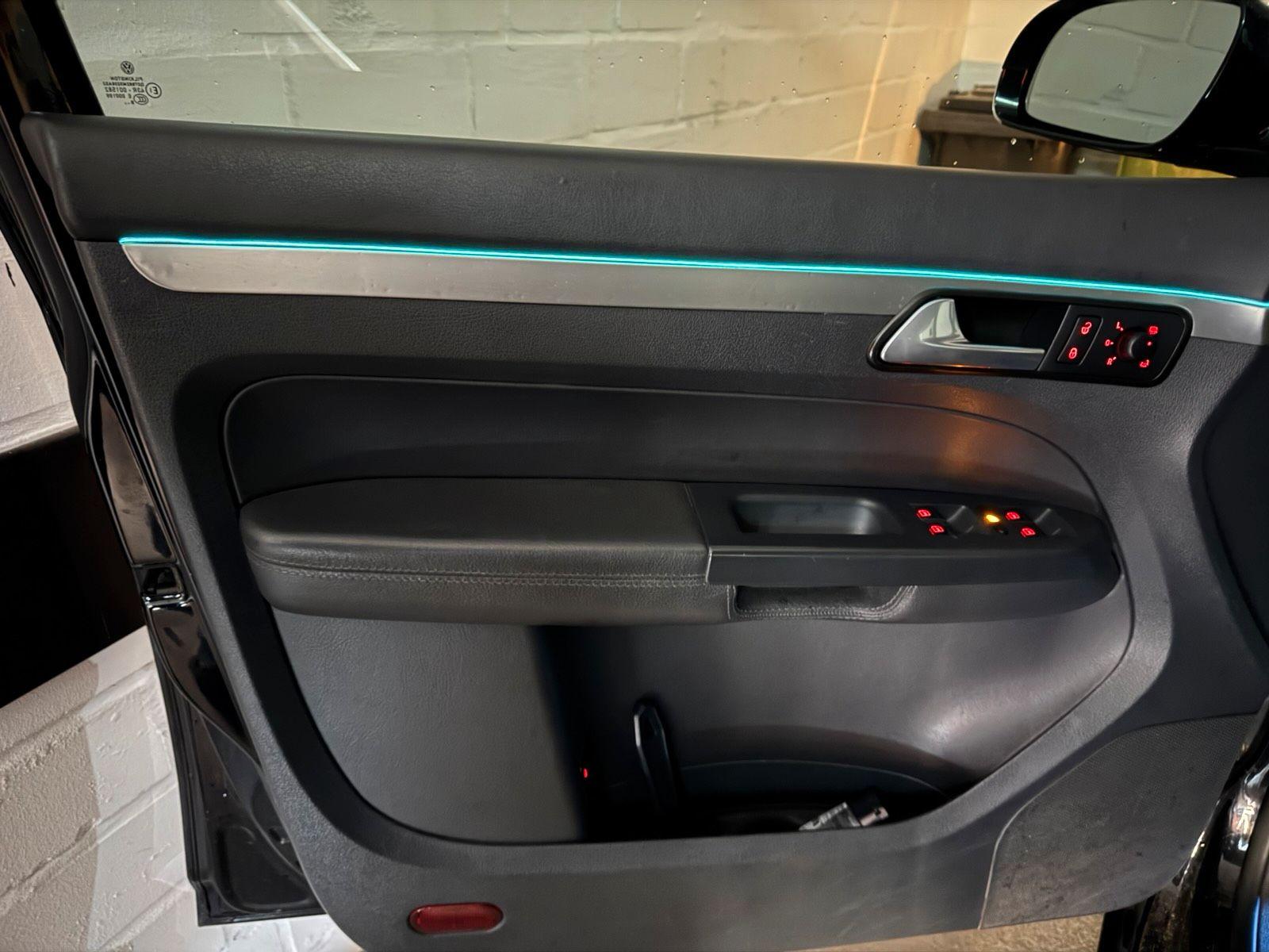 Volkswagen Touran 2009 — photo 15