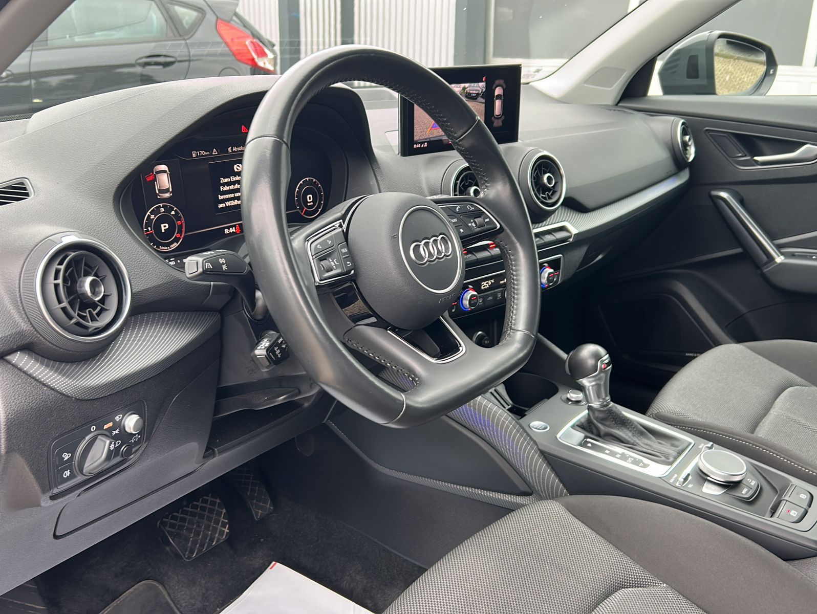 Fahrzeugabbildung Audi Q2 35 TDI SPORT