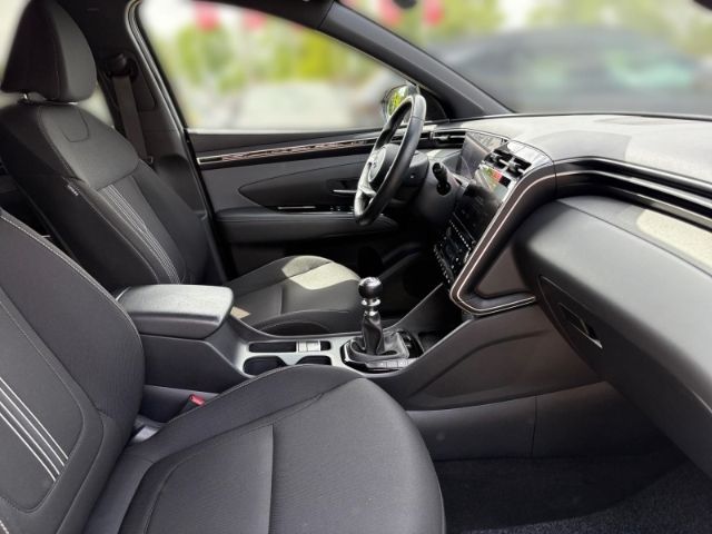Fahrzeugabbildung Hyundai Tucson 1.6 Blackline 2WD +KLIMA+NAVI+PDC+SHZ+UVM