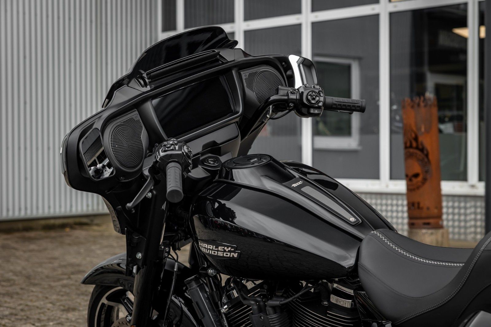 Fahrzeugabbildung Harley-Davidson Street Glide  FLHX MY24 117cui- Kesstech