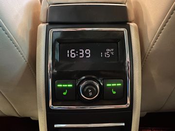 Skoda Superb Combi Elegance *1. Hand*Xenon*Klima*Navi*