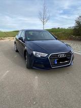 Audi A3 35 TFSI S tronic Sportback - Kosmosblau  - Audi A3 von privat