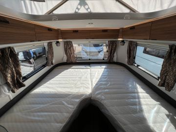 Fahrzeugabbildung HYMER / ERIBA / HYMERCAR Eriba Touring 542 - Legend - Modell 2023