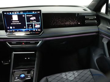 Fahrzeugverkauf 22 Volkswagen Tiguan 2.0 TDI 142 kW 4M R-Line Panodach 20 Zoll