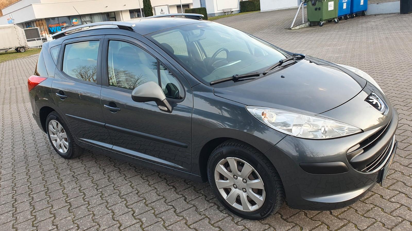 Peugeot 207 SW Tendance 1,4 Benzin/ TÜV 06-2027/Panorama