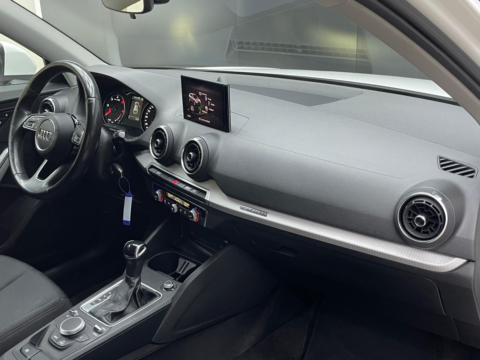 Fahrzeugabbildung Audi Q2 35d Quatt S-Tr. LED+KLIMAUT+HIFI+APS+DAB+ACC