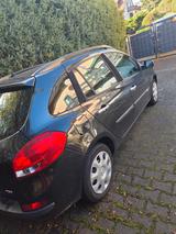 Renault Clio Grandtour Dynamique 1.2 16V 75 Dynamique - Renault Clio aus 2011: Grandtour