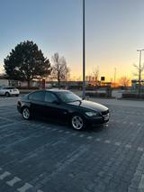 BMW 320i E90 - BMW 320 Limousine 320i e90 mit Benzin-Antrieb