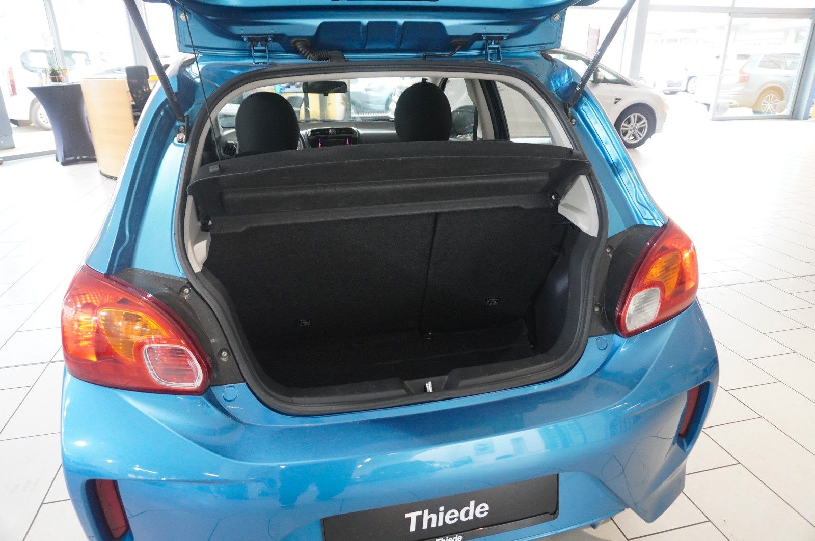 Fahrzeugabbildung Mitsubishi Space Star 1.2 SPIRIT 5-TÜR KLIMA/USB/CD/TÜV-NEU