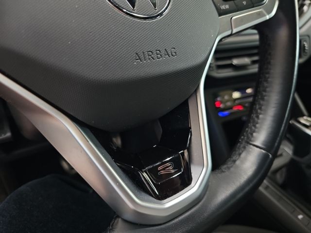 Fahrzeugabbildung Volkswagen Polo 1.0 TSI DSG R-Line LED-MATRIX NAVI BEATS-SO