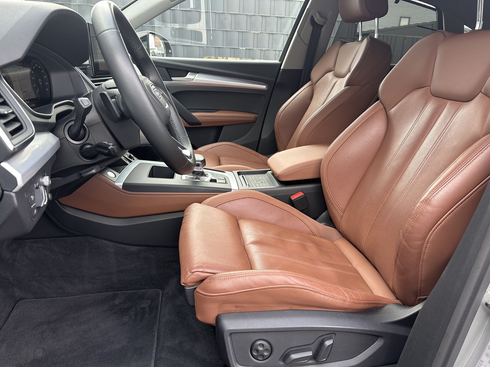 Fahrzeugabbildung Audi Q5 55 TFSIe Edition One NAV+LED+HUD+SHZ+B&O+360°