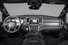 DODGE RAM 1500 Limited CrewCab 5.7l V8 - Unfallfrei