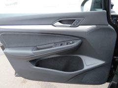VW Golf VIII Variant 1.5eTSI Life DSG LED Navi Ahk VW Golf VIII Variant 1.5eTSI Life DSG LED Navi Ahk