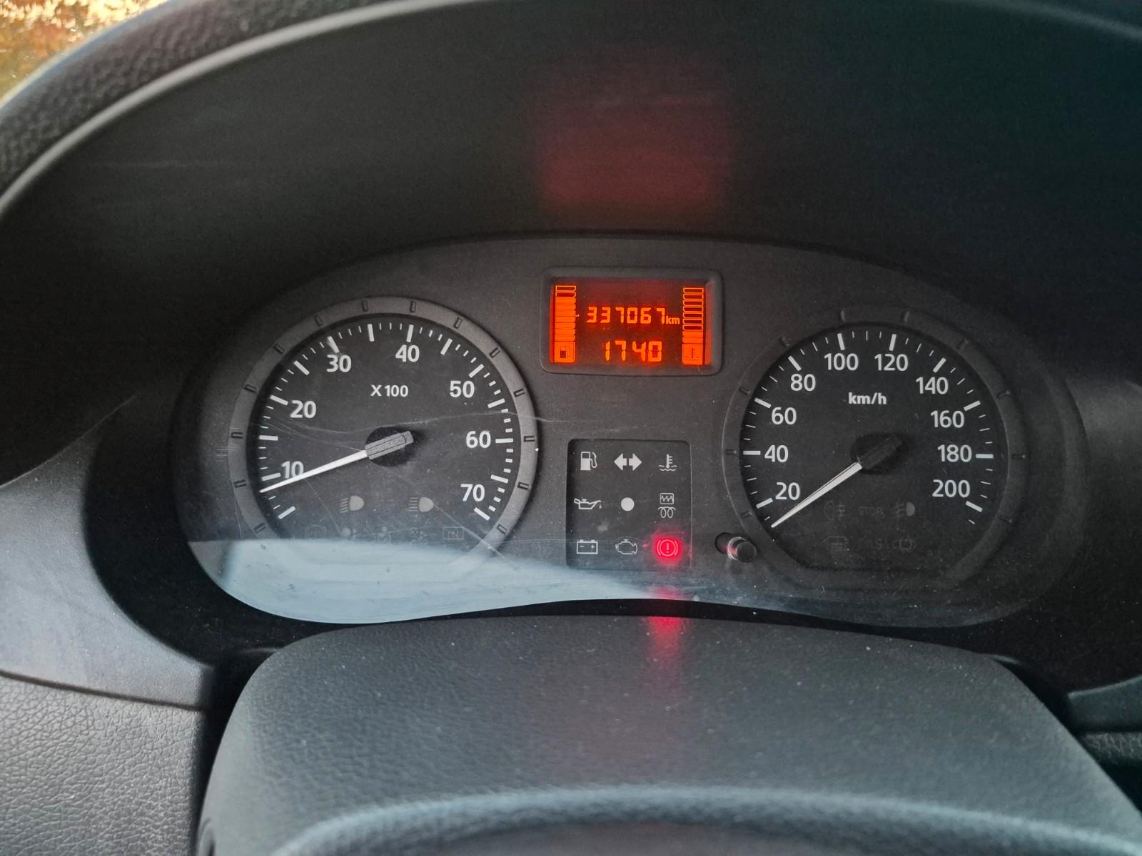 Dacia Logan 2011 — photo 12