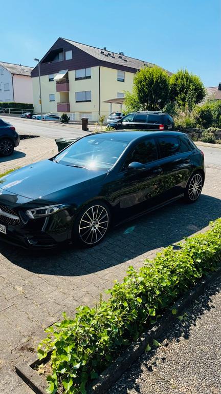 Mercedes-Benz A 220