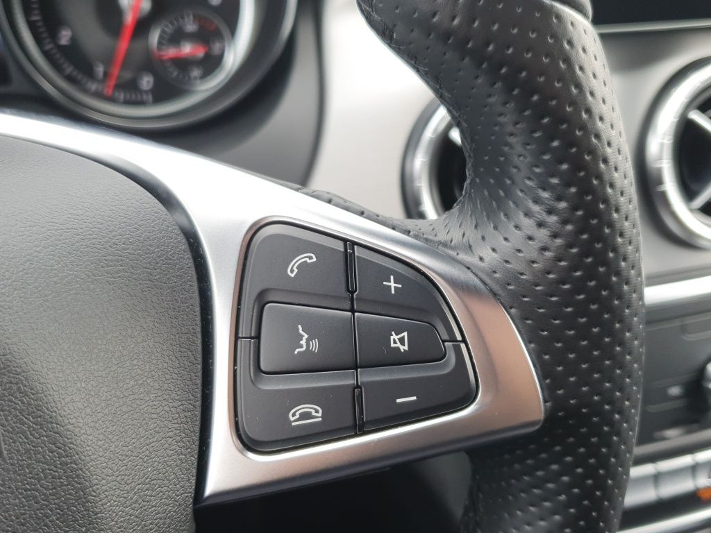 Fahrzeugabbildung Mercedes-Benz CLA 200 Shooting Brake AHK*Leder*KeyLess*LED*PDC