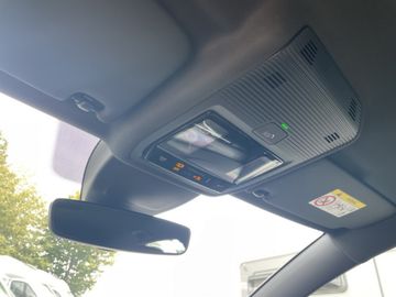 Volkswagen Golf VIII 2.0 TSI DSG GTI LED-PLUS CAM SHZ PDC