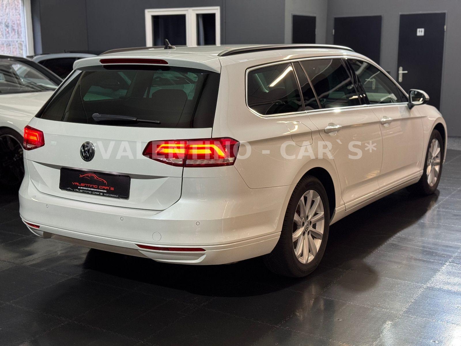 Volkswagen Passat Variant R-Line DSG/Navi/Standhzg/Shz/LED