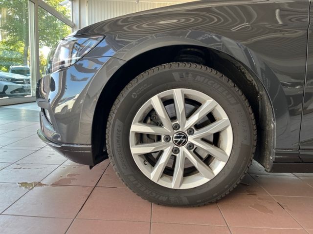 Fahrzeugabbildung Volkswagen Passat Variant 1.5 TSI DSG BUSINESS NAV AHK GJR