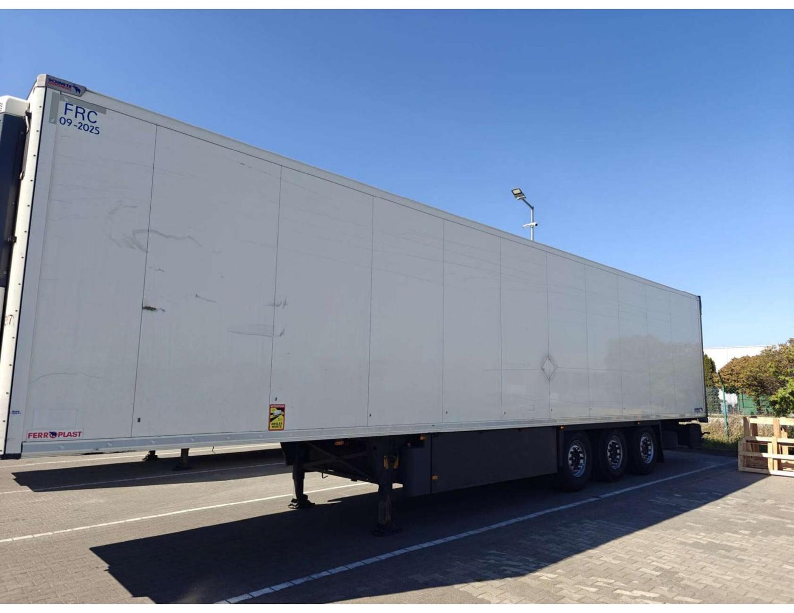 Schmitz Cargobull SKO FP 45 ThermoKing SLXi 300