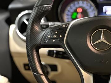 2014 Mercedes-BENZ GLA 缩略图 35