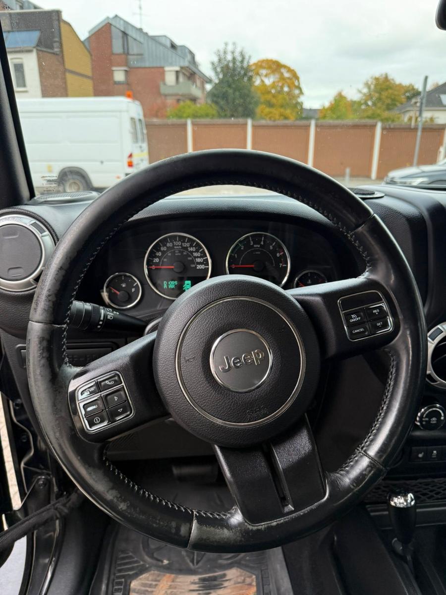 Jeep Wrangler Unlimited Rubicon 3.6 V6 284ch 4x4 - 2 ème main - Carnet entretien - Alpine - Attelage - Non fumeur
