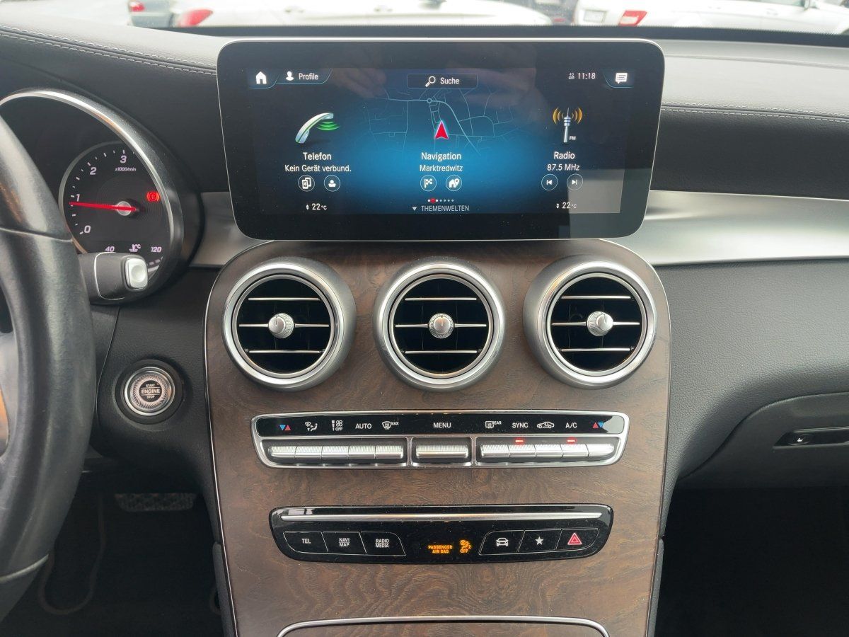 Fahrzeugabbildung Mercedes-Benz GLC 220 d 4M LED/Tempomat/Kamera/AHK
