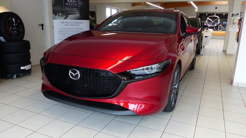 Mazda 3 2.5L e-SKYACTIV G 140PS Center-Line *Drive-Ass