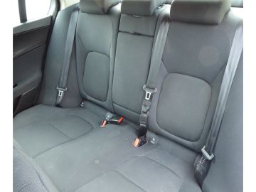 Jaguar XE - 11