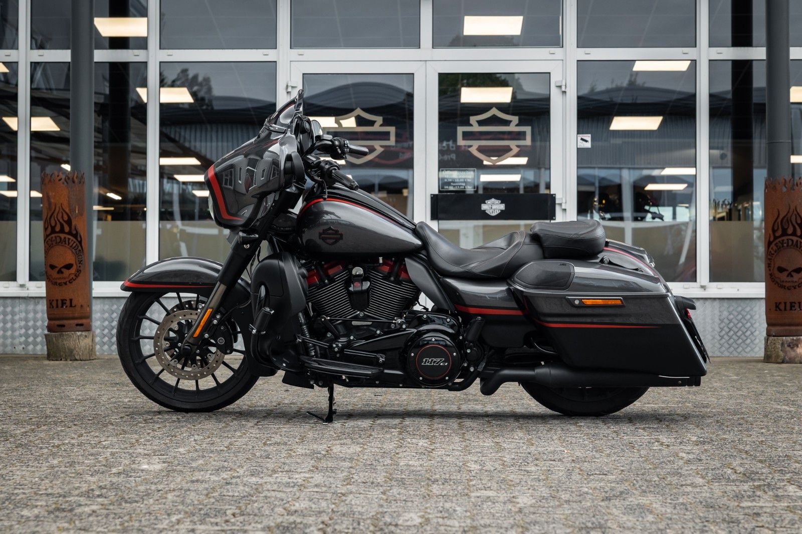 Fahrzeugabbildung Harley-Davidson CVO STREET GLIDE 117 FLHXSE - KESSTECH