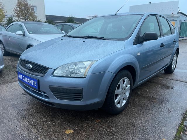 Ford Focus Lim. Trend AUTOMATIK KLIMA AHK TÜV NEU !!!