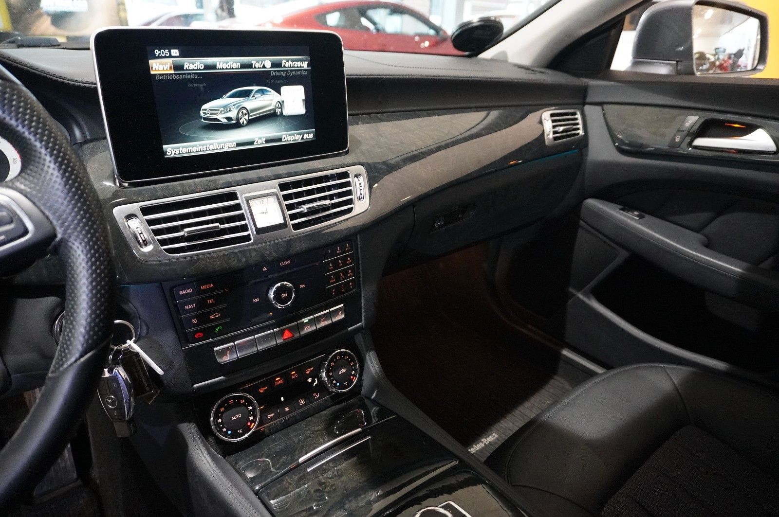 Fahrzeugabbildung Mercedes-Benz CLS 350 COUPE NAVI/AMG/KAMERA/MULTIBEAM/SH/TEMP.