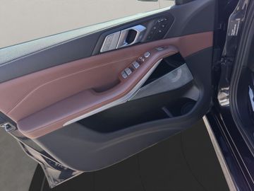 BMW X7 - 9