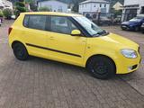Skoda Fabia 1.4 16V 74 kW Ambiente Hatchback Ambiente - Skoda Fabia: Gelb